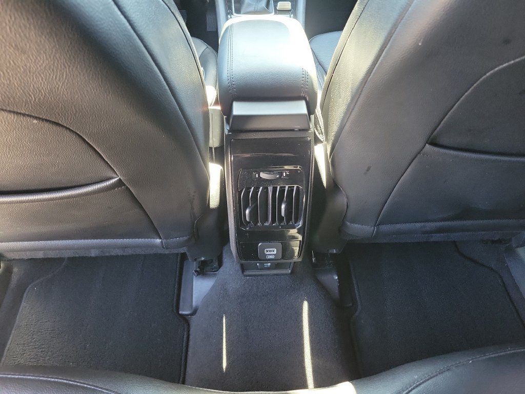 Used 2024 Jeep Compass Latitude AWD/4WD image 11