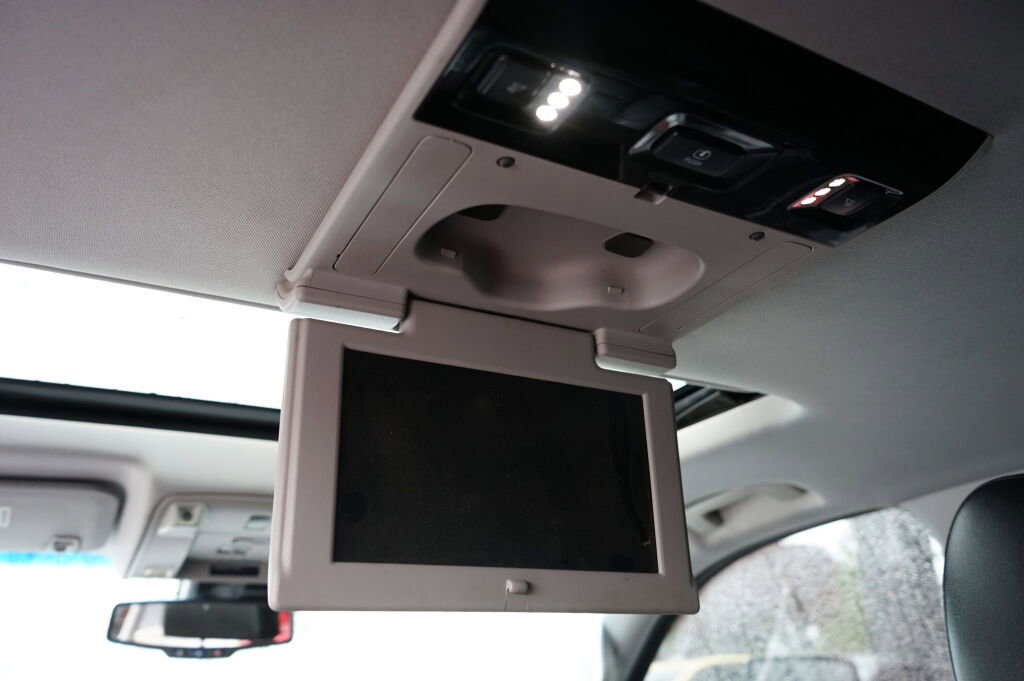 Used 2015 GMC Yukon SLT w/ Open Road Package image 16