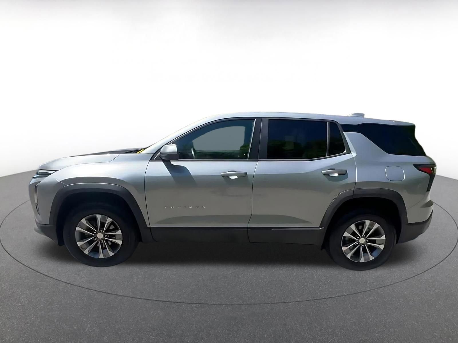 Used 2025 Chevrolet Equinox LT image 9