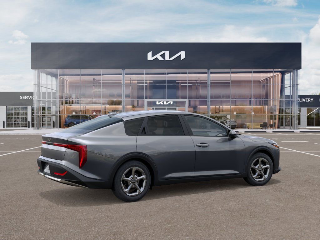 New 2026 Kia K4 LXS image 4