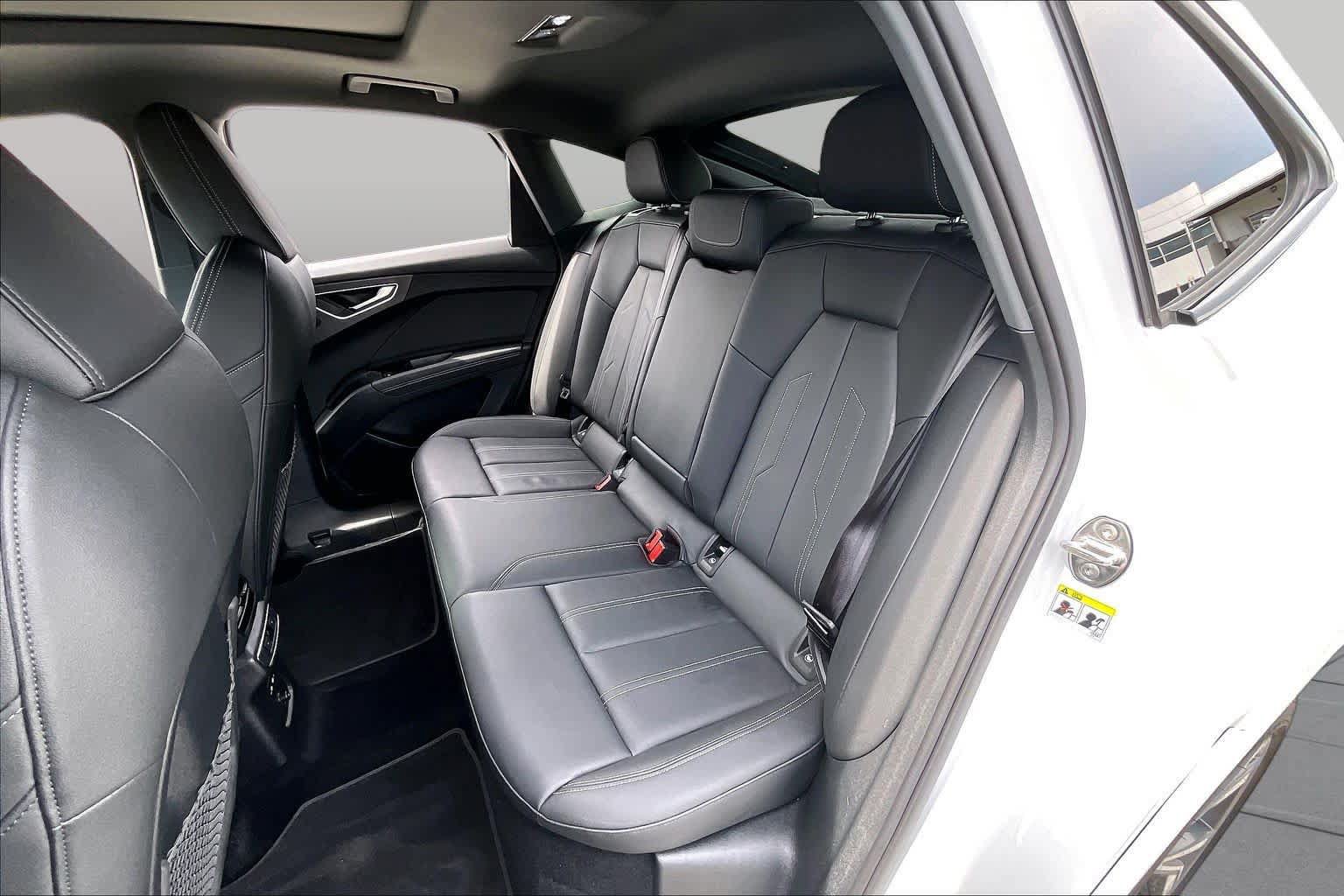 Used 2024 Audi Q4 e-tron Premium Plus AWD/4WD image 19