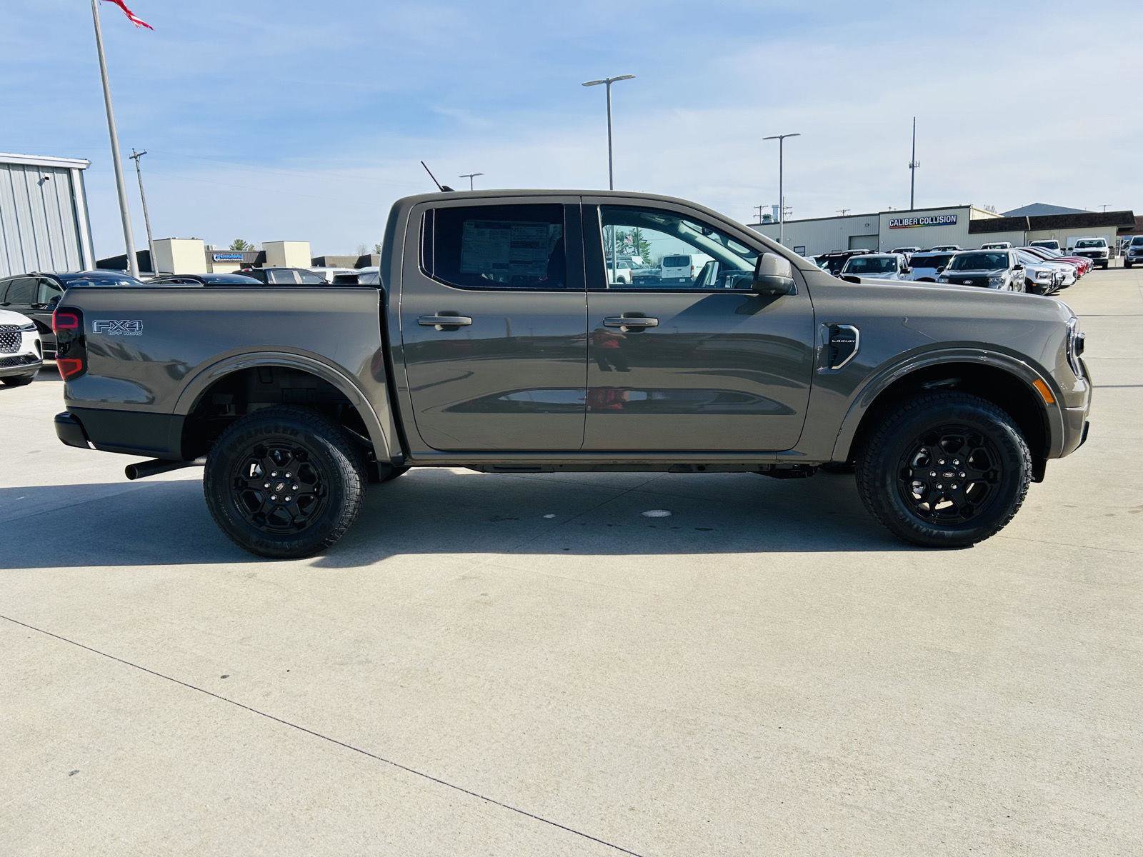 New 2026 Ford Ranger Lariat w/ FX4 Off-Road Package AWD/4WD image 38