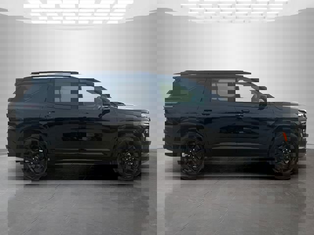 New 2026 Chevrolet Traverse RS w/ LPO, Floor Liner Package image 3