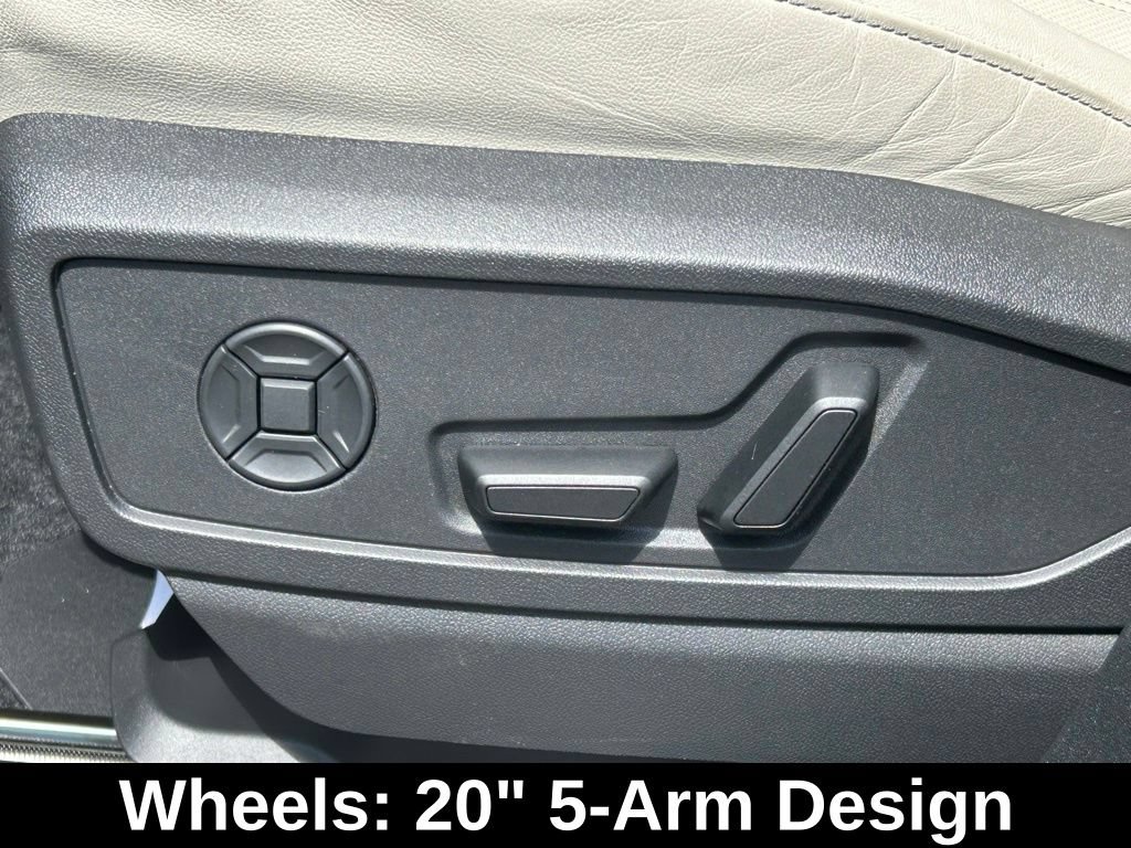 Certified 2025 Audi Q5 Premium AWD/4WD image 23