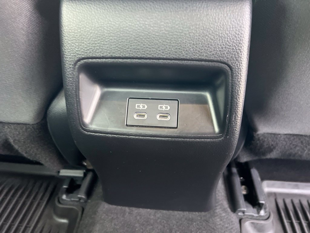 Used 2025 Toyota Corolla LE FWD image 15