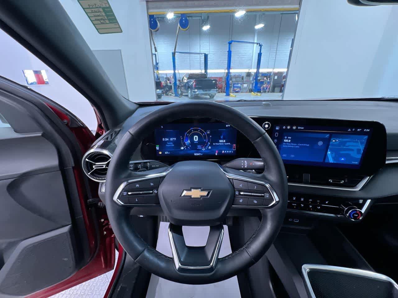 Used 2025 Chevrolet Equinox LT w/ Safety and Technology Package FWD image 15