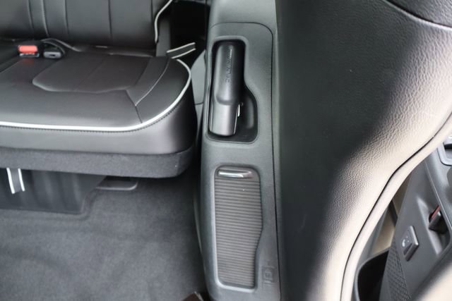 New 2026 Chrysler Pacifica Limited FWD image 56