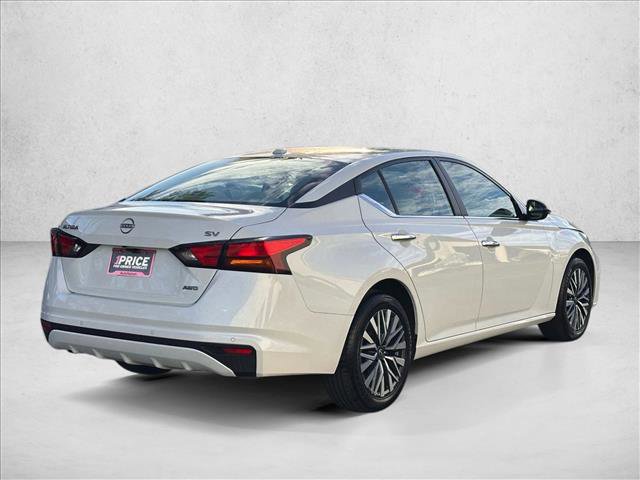 Used 2024 Nissan Altima 2.5 SV image 5