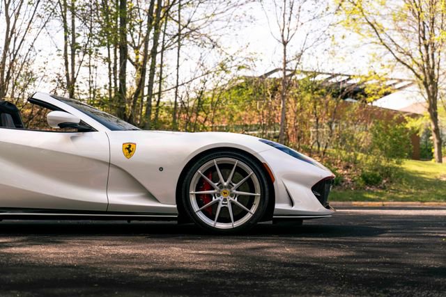 Used 2022 Ferrari 812 GTS RWD image 38