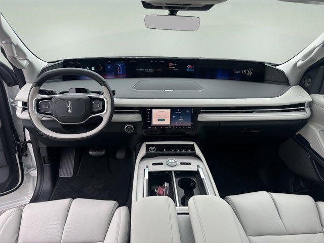 New 2026 Lincoln Navigator Reserve w/ Jet Appearance Package AWD/4WD image 12