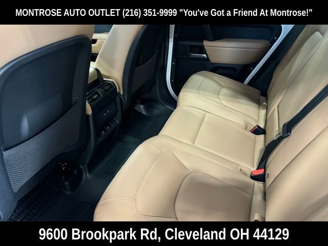 New 2025 Land Rover Defender 110 X-Dynamic SE image 24