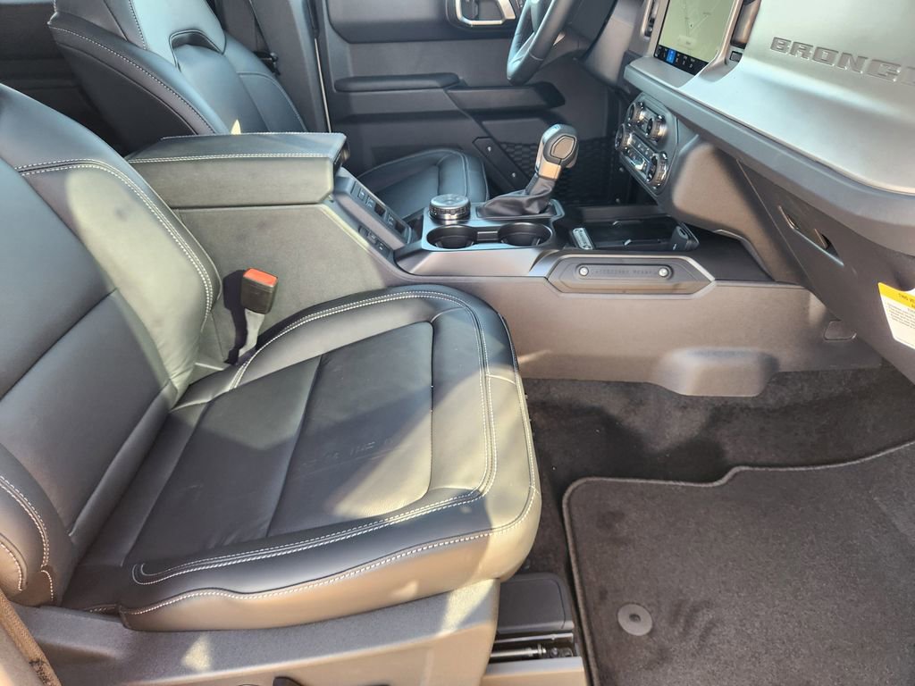 New 2025 Ford Bronco Outer Banks image 10