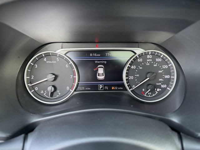 Used 2025 Nissan Sentra SR w/ SR Premium Package FWD image 15
