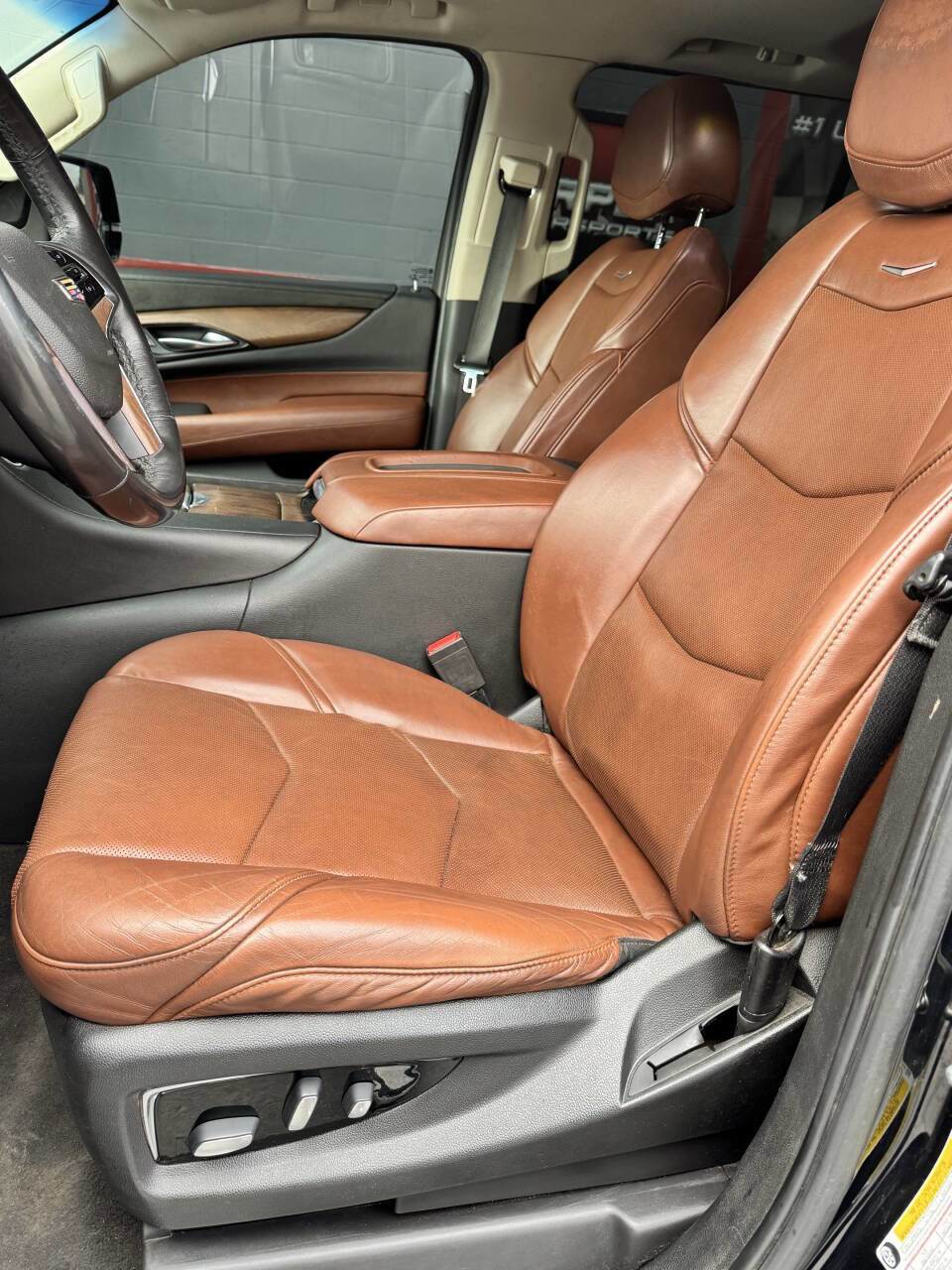 Used 2020 Cadillac Escalade ESV Luxury image 11