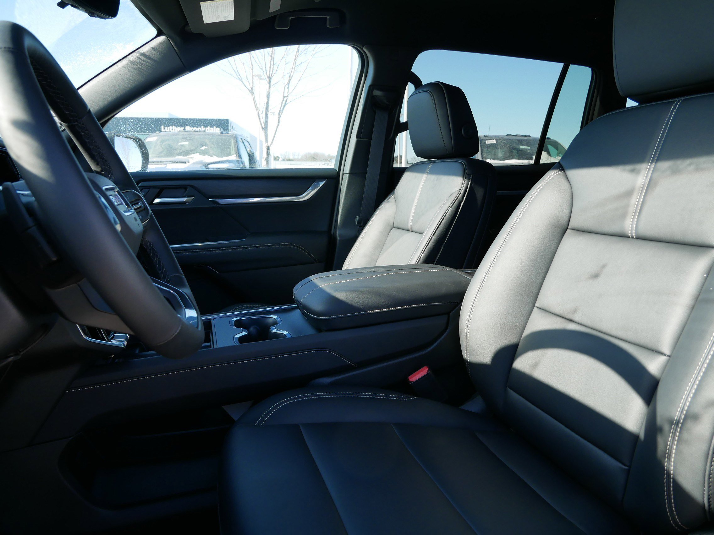 New 2026 GMC Acadia Elevation w/ Elevation Premium Package AWD/4WD image 4