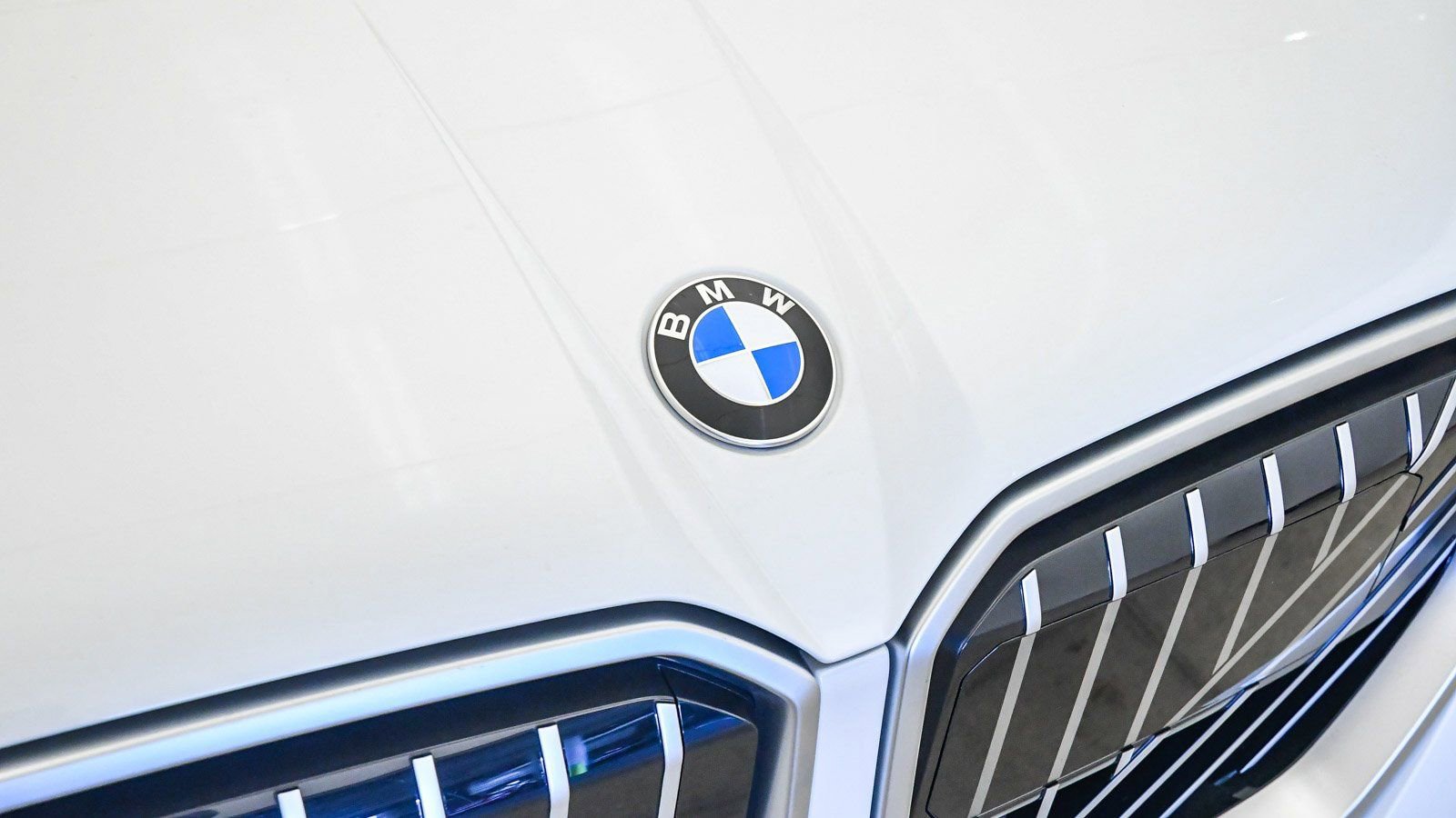 Used 2025 BMW X3 xDrive30i w/ Convenience Package image 8