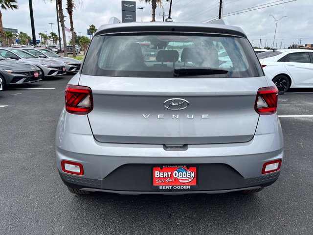 New 2026 Hyundai Venue SEL FWD image 6