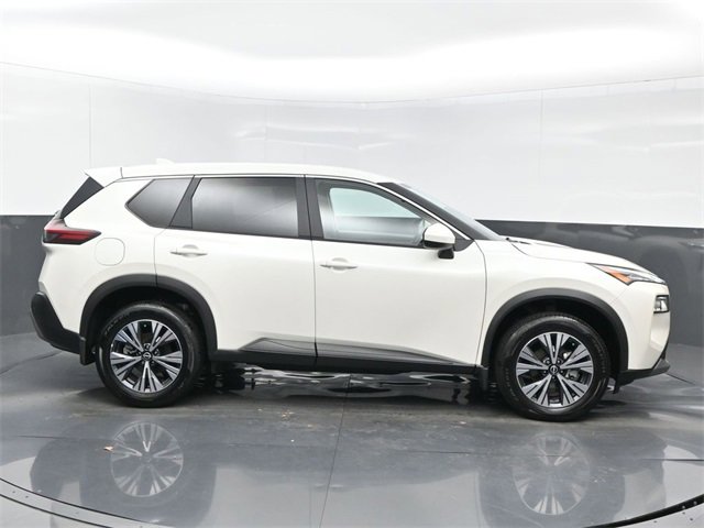 Used 2023 Nissan Rogue SV image 7
