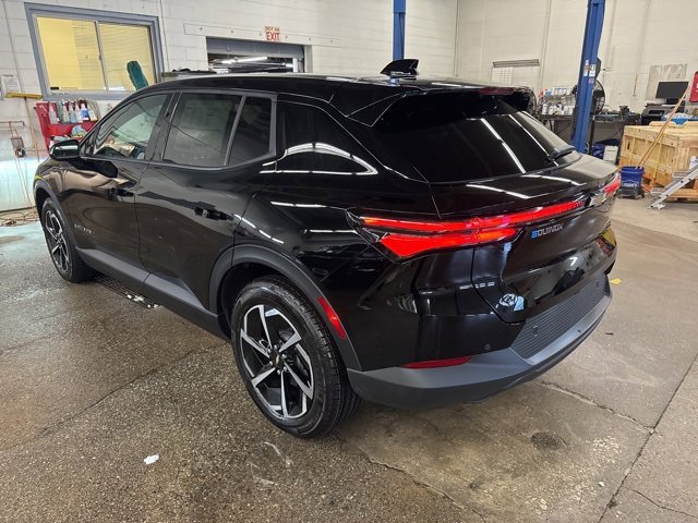 New 2026 Chevrolet Equinox EV LT image 4