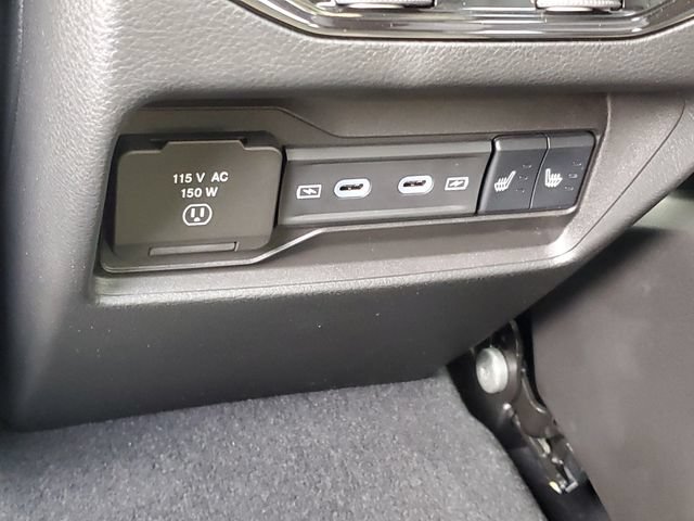 New 2026 Jeep Grand Cherokee Limited w/ Limited Altitude Package AWD/4WD image 12