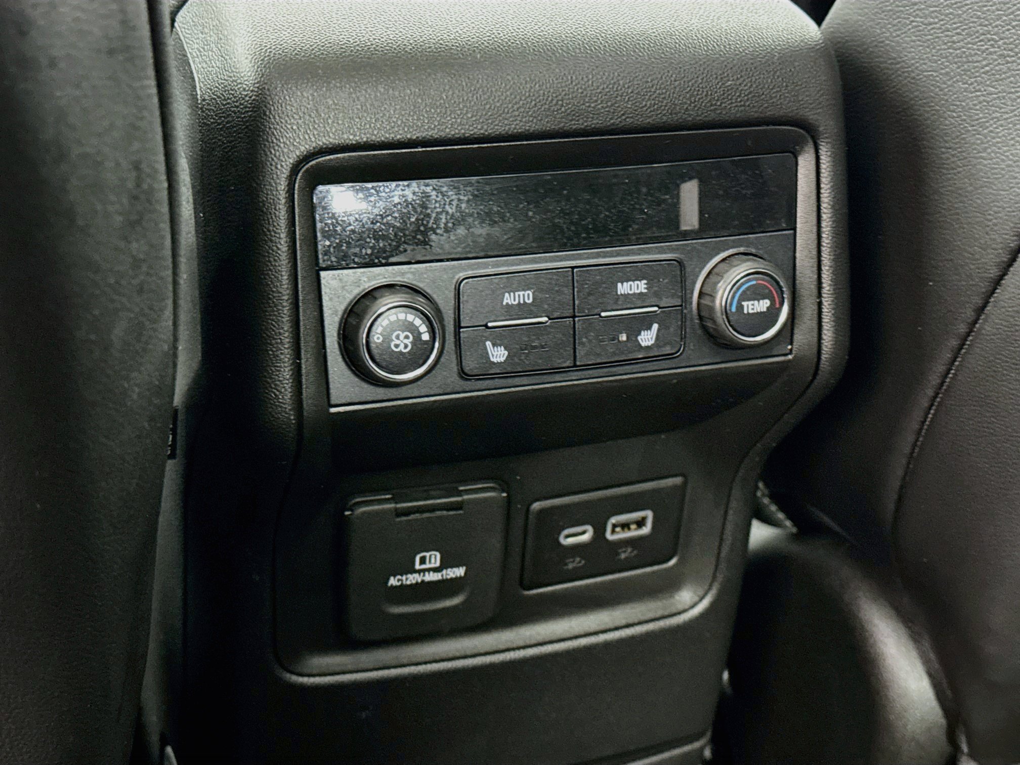 Used 2022 GMC Acadia SLT w/ Technology Package AWD/4WD image 27