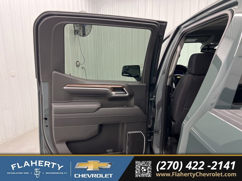 Used 2025 Chevrolet Silverado 1500 LT image 10