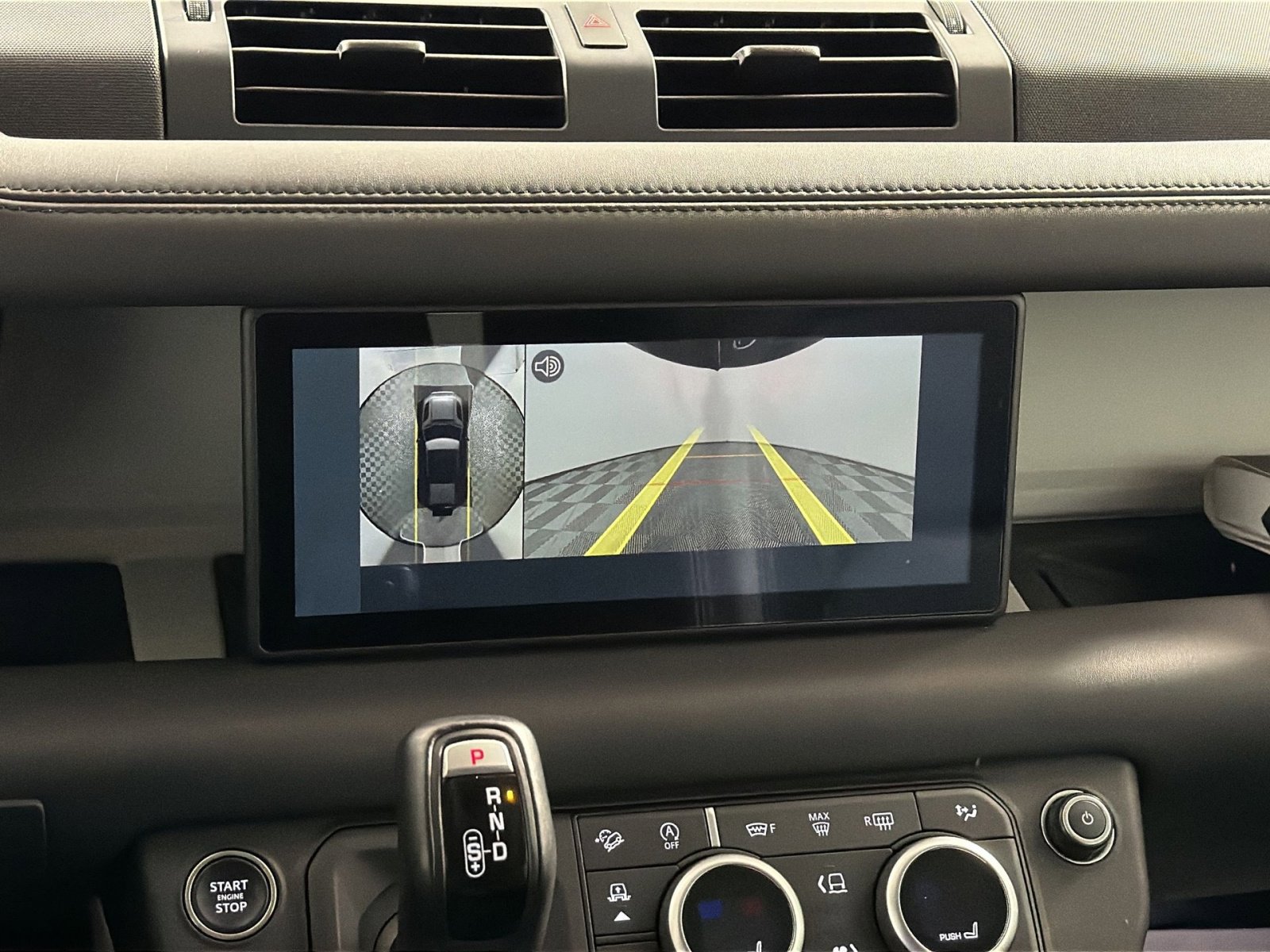 Used 2023 Land Rover Defender 110 S image 14