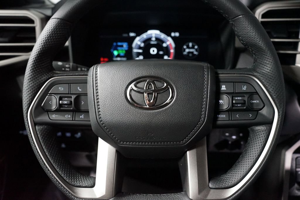 Used 2025 Toyota Tundra Limited AWD/4WD image 14