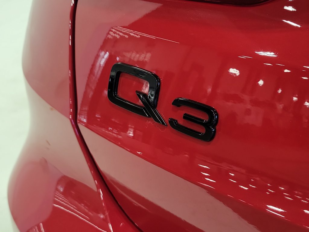 Used 2021 Audi Q3 2.0T Premium w/ Convenience Package AWD/4WD image 7