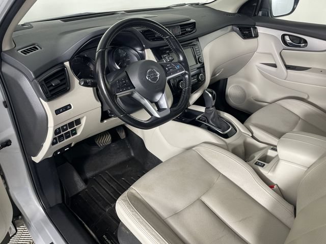 Used 2020 Nissan Rogue Sport SL w/ Premium Package AWD/4WD image 3