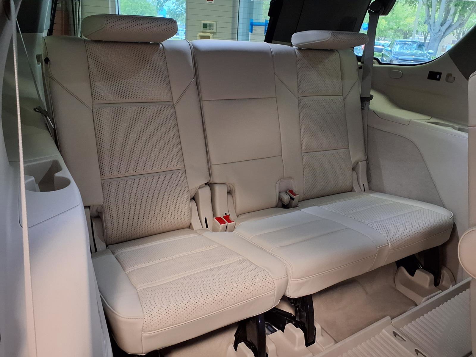 New 2025 Cadillac Escalade Premium Luxury Platinum w/ LPO, Radiant Package RWD image 16