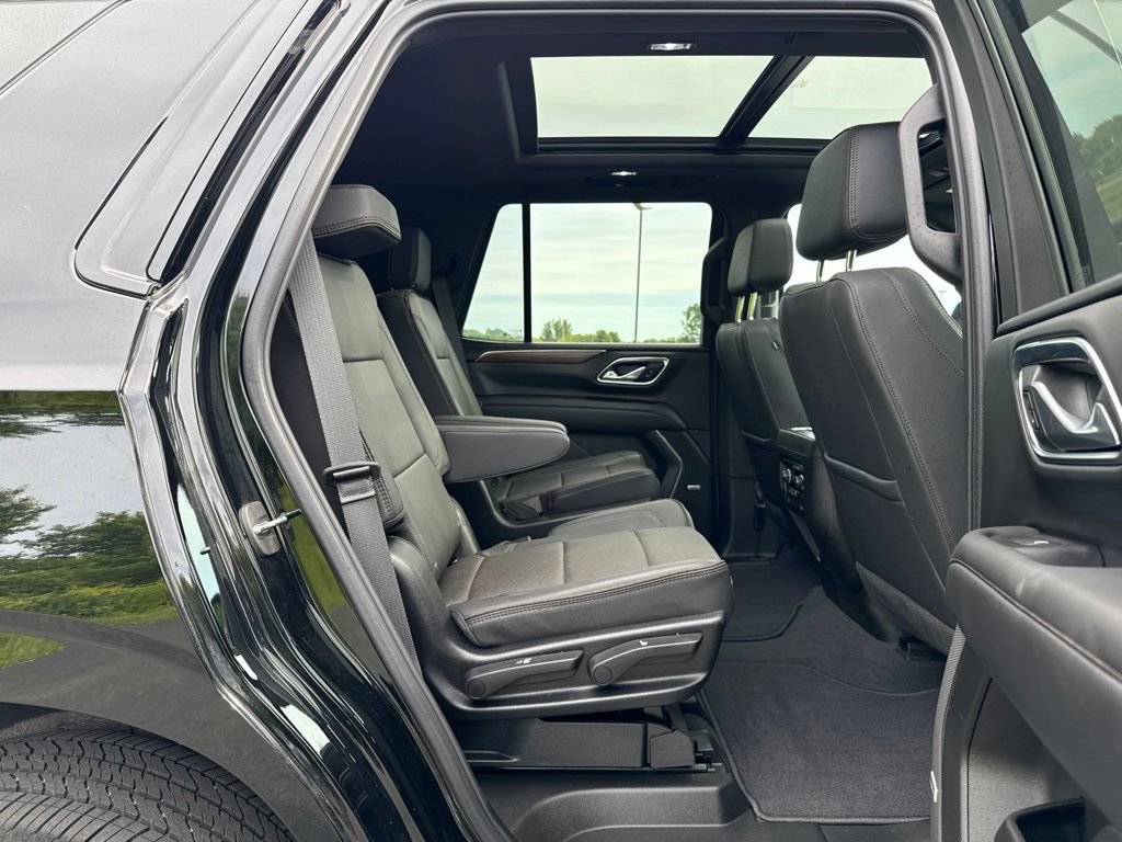 Used 2024 Chevrolet Tahoe High Country AWD/4WD image 14