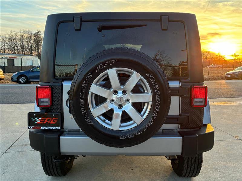 Used 2018 Jeep Wrangler Unlimited Sahara w/ Connectivity Group image 6