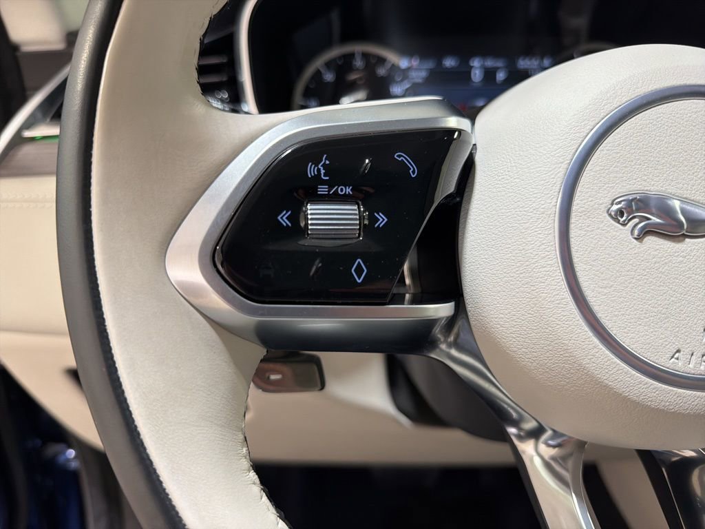 Used 2023 Jaguar F-PACE S AWD/4WD image 12