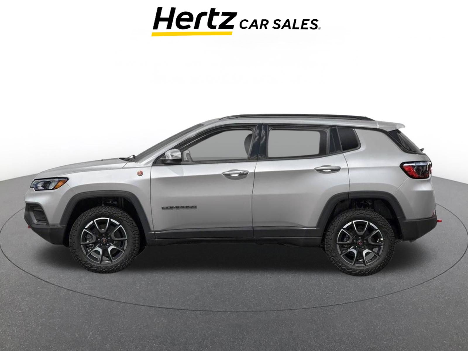 Used 2025 Jeep Compass Trailhawk AWD/4WD image 3