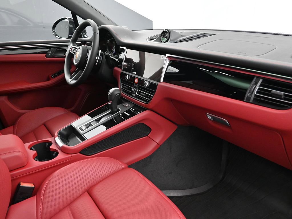 New 2026 Porsche Macan S image 14