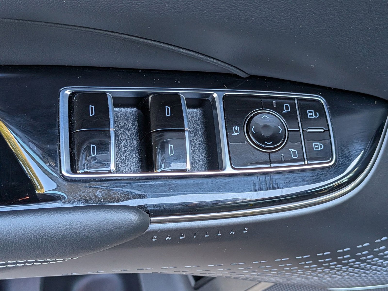 Used 2024 Cadillac Lyriq Sport image 14