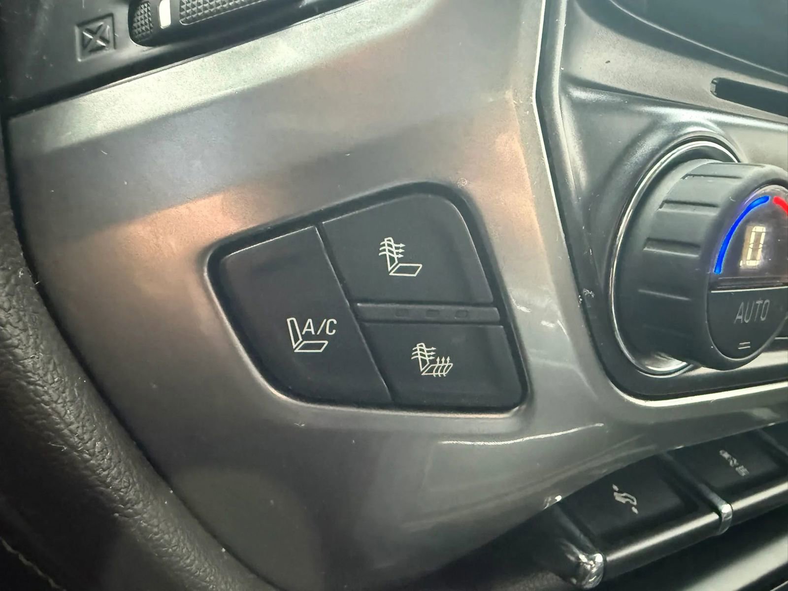 Used 2015 Chevrolet Silverado 1500 LTZ w/ LTZ Plus Package AWD/4WD image 19