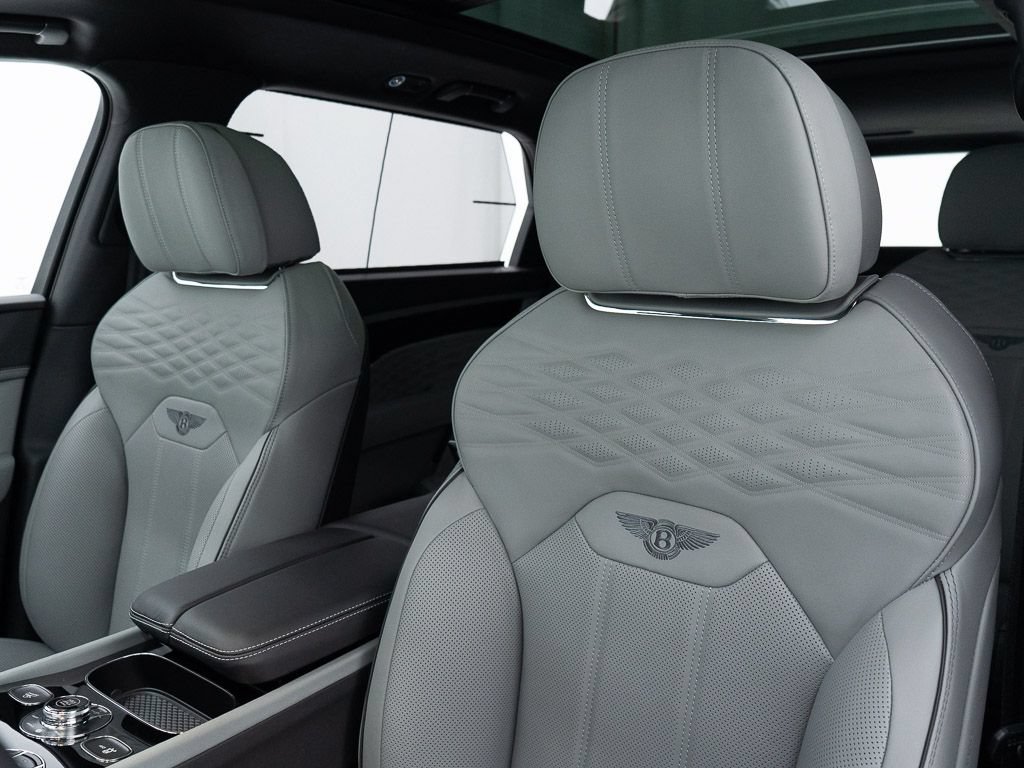 New 2026 Bentley Bentayga Extended Wheelbase AWD/4WD image 16