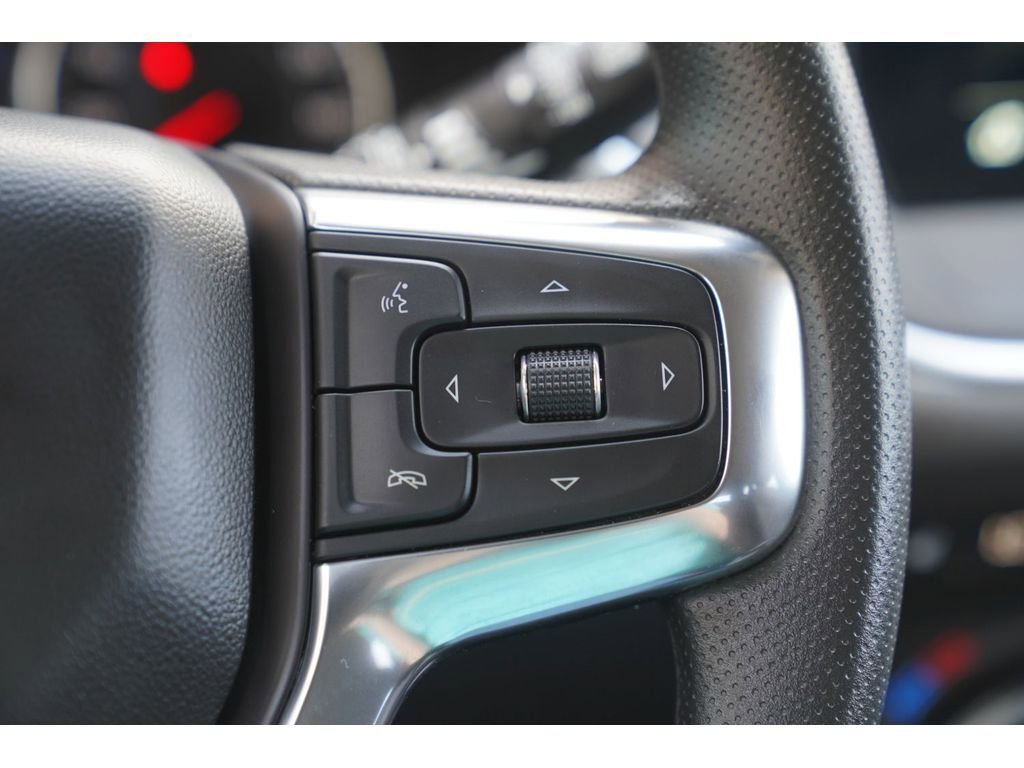 Used 2025 Chevrolet Blazer LT AWD/4WD image 23