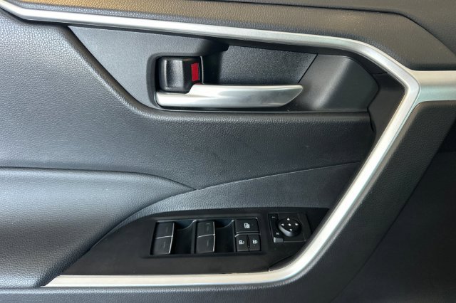 Certified 2025 Toyota RAV4 XLE w/ Convenience Package FWD image 14