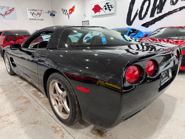 Used 1999 Chevrolet Corvette Coupe w/ Roof Pkg RWD image 3