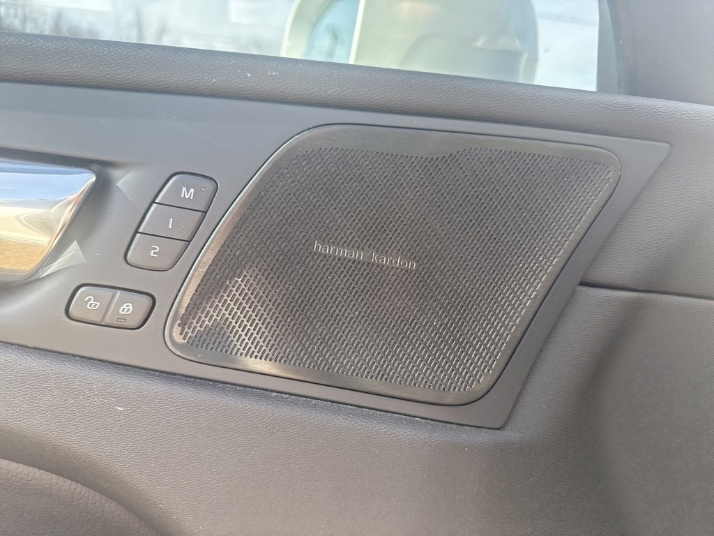 Used 2020 Volvo XC60 T5 Inscription w/ Protection Package Premier image 7