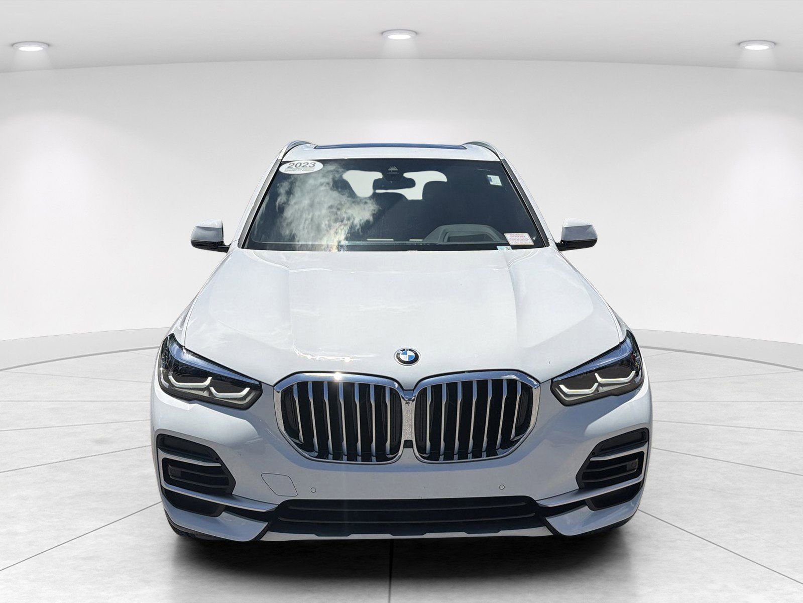 Certified 2023 BMW X5 xDrive40i w/ Premium Package AWD/4WD video 2