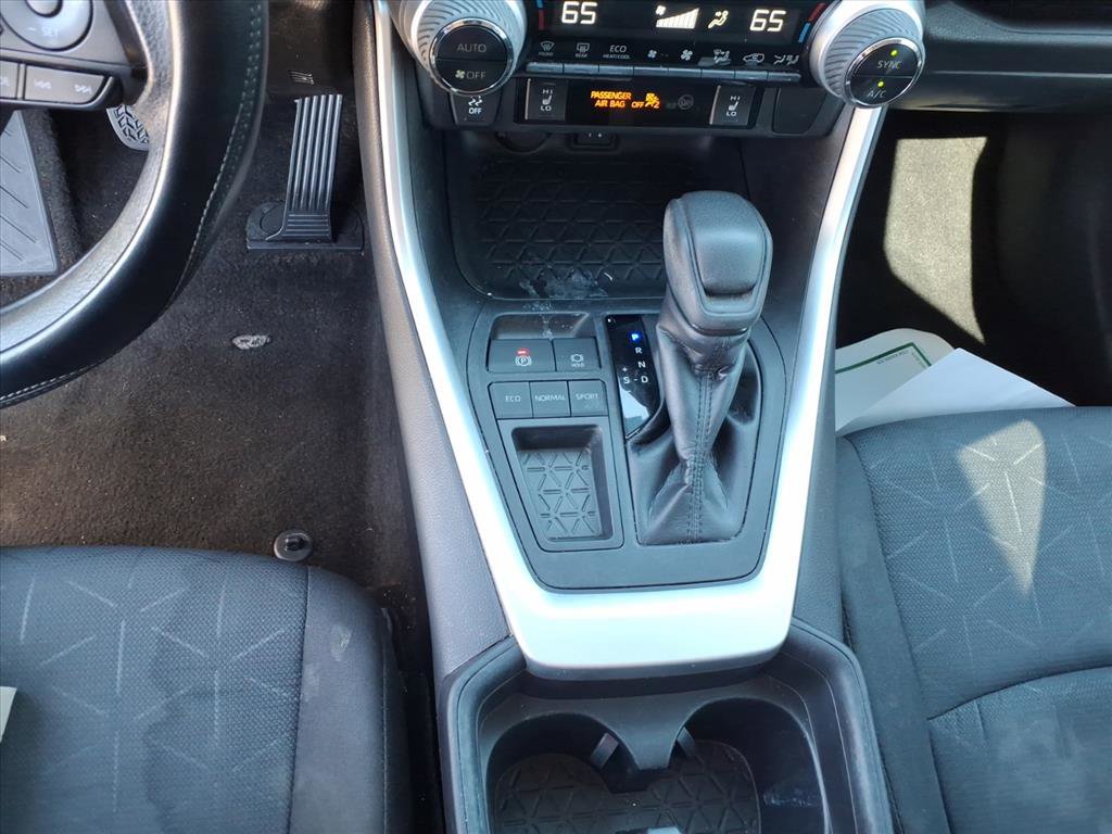 Used 2019 Toyota RAV4 XLE image 16