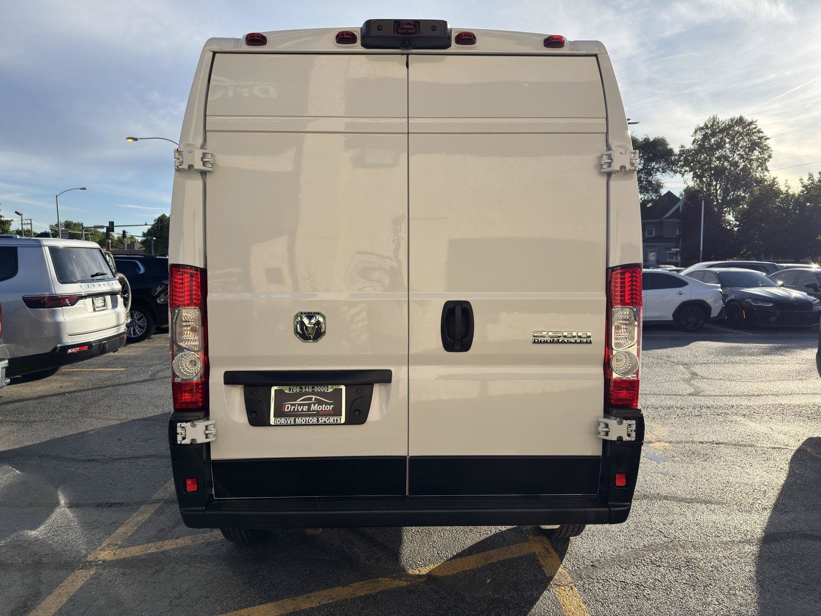 Used 2025 RAM ProMaster 2500 w/ Convenience Group FWD image 12