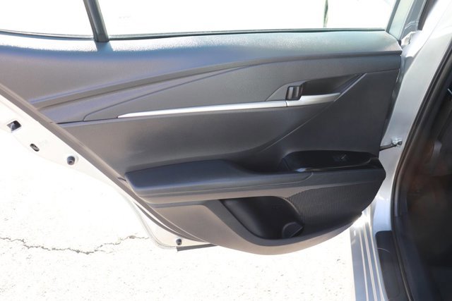 Used 2025 Toyota Camry LE image 11