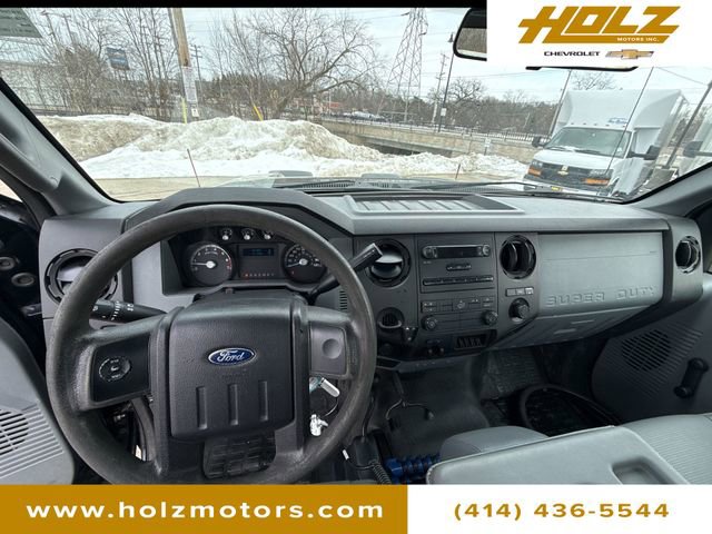 Used 2016 Ford F250 XL w/ Snow Plow Prep Package image 17