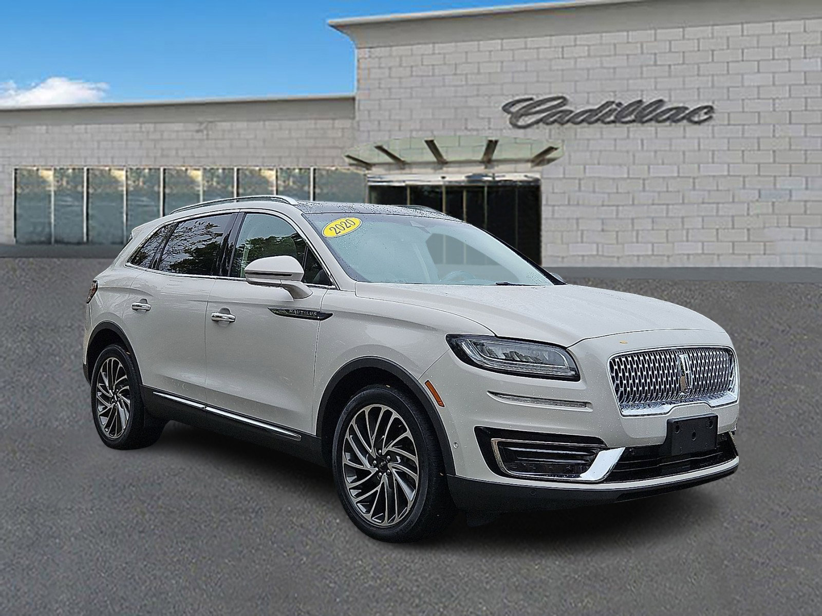 Used 2020 Lincoln Nautilus Reserve image 3
