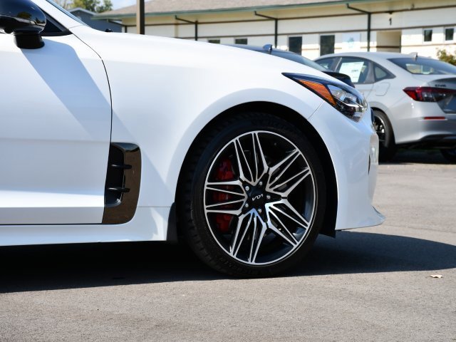 Used 2022 Kia Stinger GT2 image 9